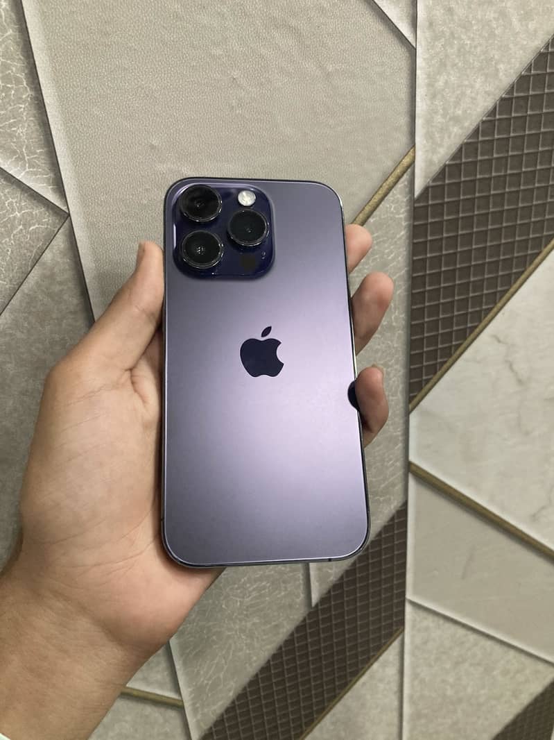 Apple iPhone 14 Pro 0