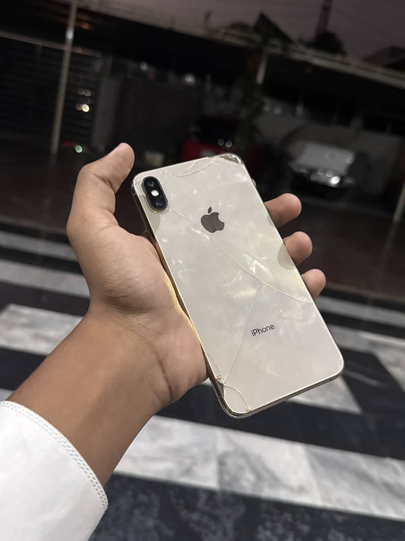 Apple iPhone XS Max 0