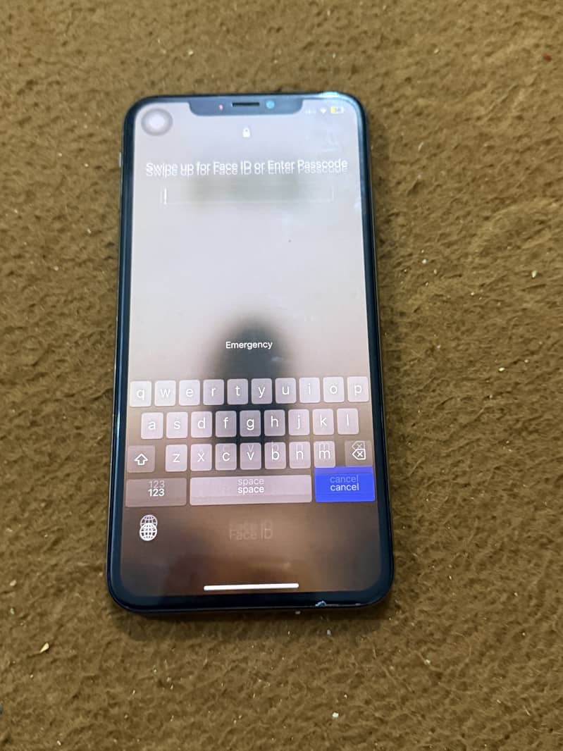 Apple iPhone XS Max 5