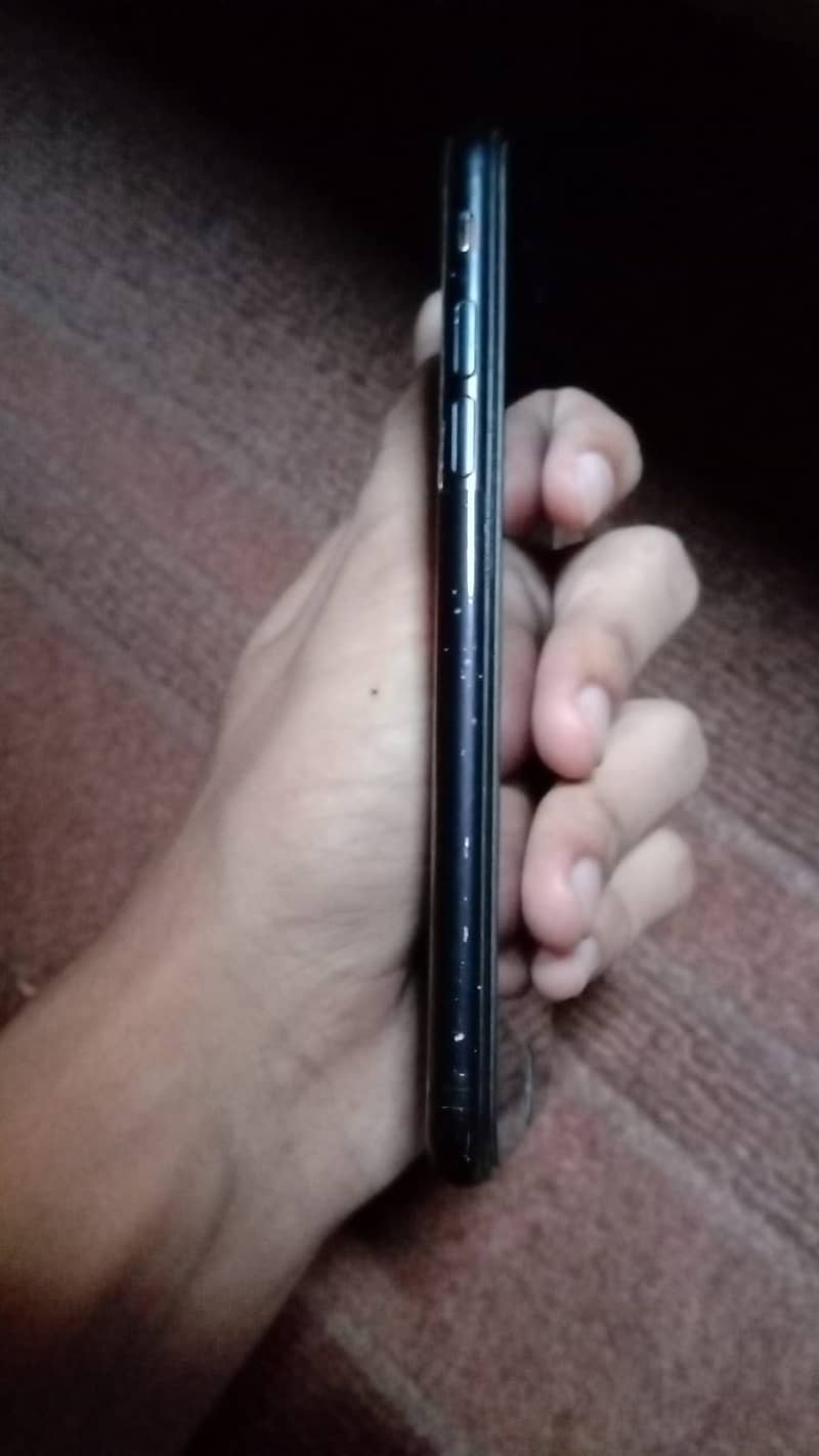 Apple iPhone SE 3