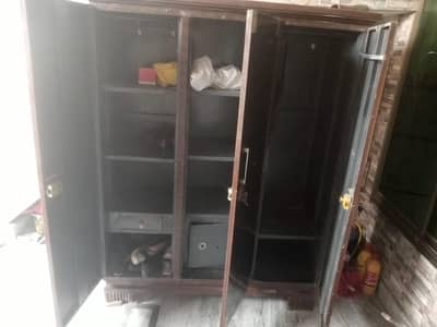 Metal E door wardrobe