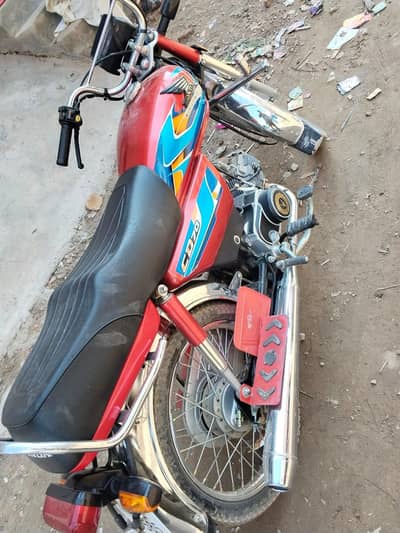 Honda CD70 2026