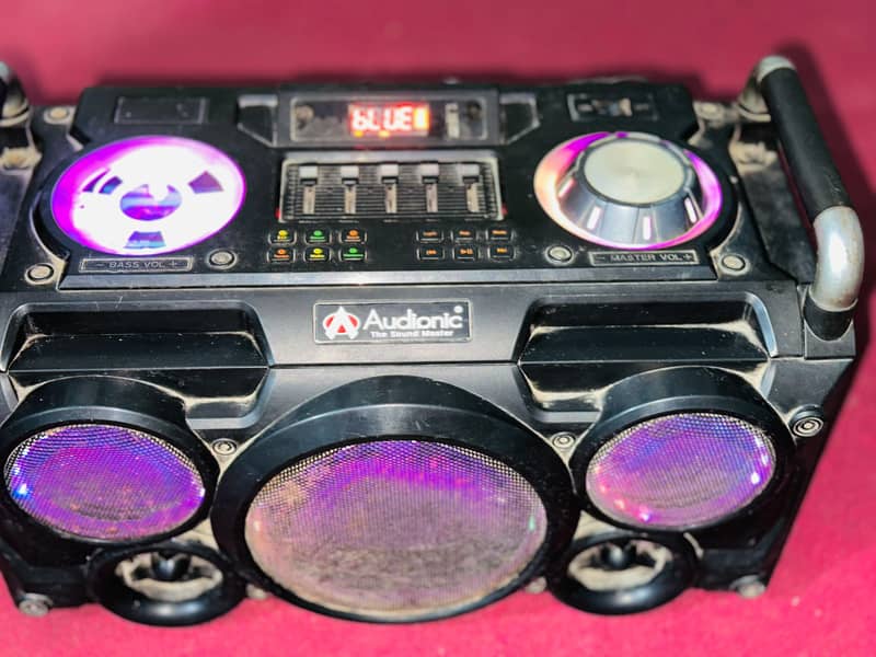 Bluetooth speaker 0