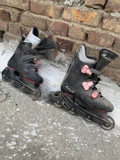 Malibu High Quality Skate Shoes Skates Just need a wash