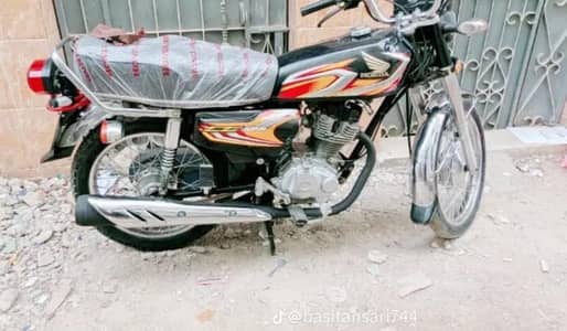 Honda 125 contect no 03132761889