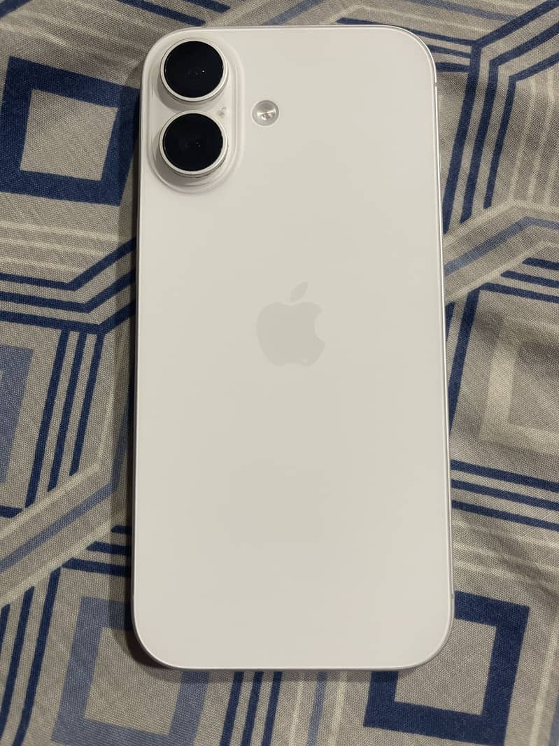 Apple iPhone 17 0