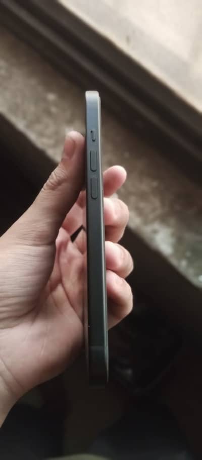 Apple iPhone 15