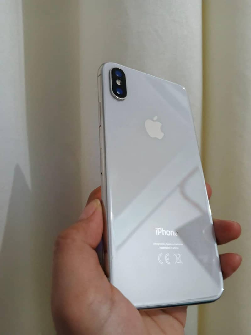 Apple iPhone X. 5