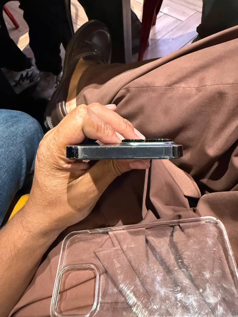 Apple iPhone 14 Pro Max 6
