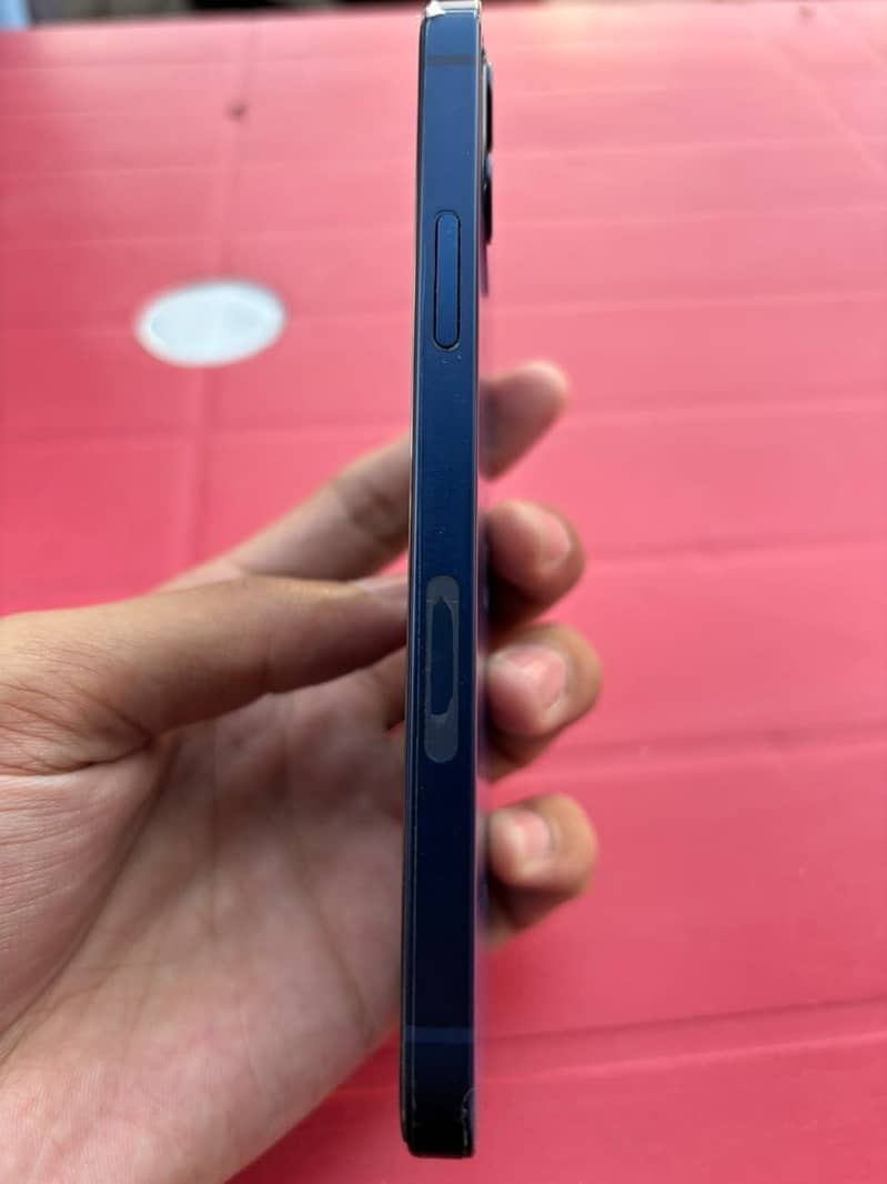 Apple iPhone 12 2
