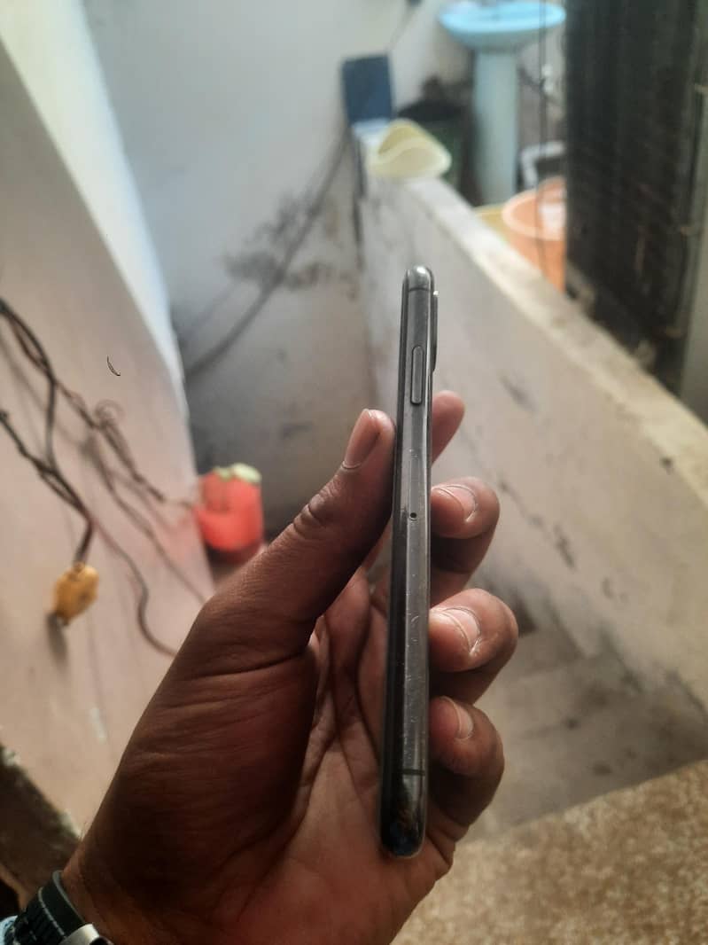 Apple iPhone X 1