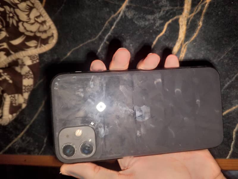 Apple iPhone 11 0