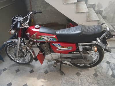 Honda cg 125 2023 modle 1st owner total genuine
