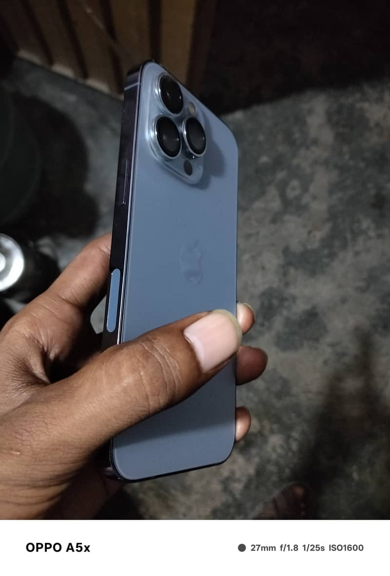 Apple iPhone 13 Pro 4