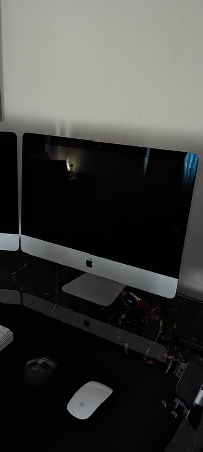 iMac 2017 21.5 inches i5 8/256gb