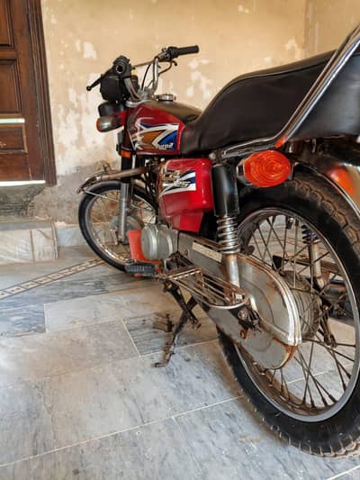 Honda CG-125 Red