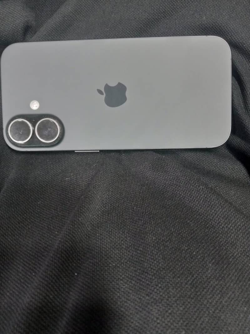 Apple iPhone 17 1