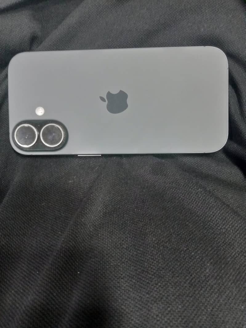 Apple iPhone 17 2