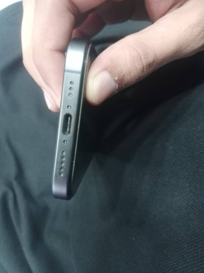 Apple iPhone 17 5