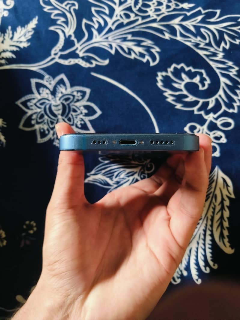 Apple iPhone 13 3