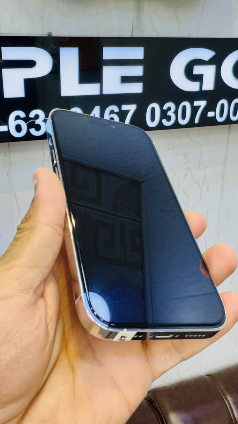 Apple iPhone 14 Pro 1
