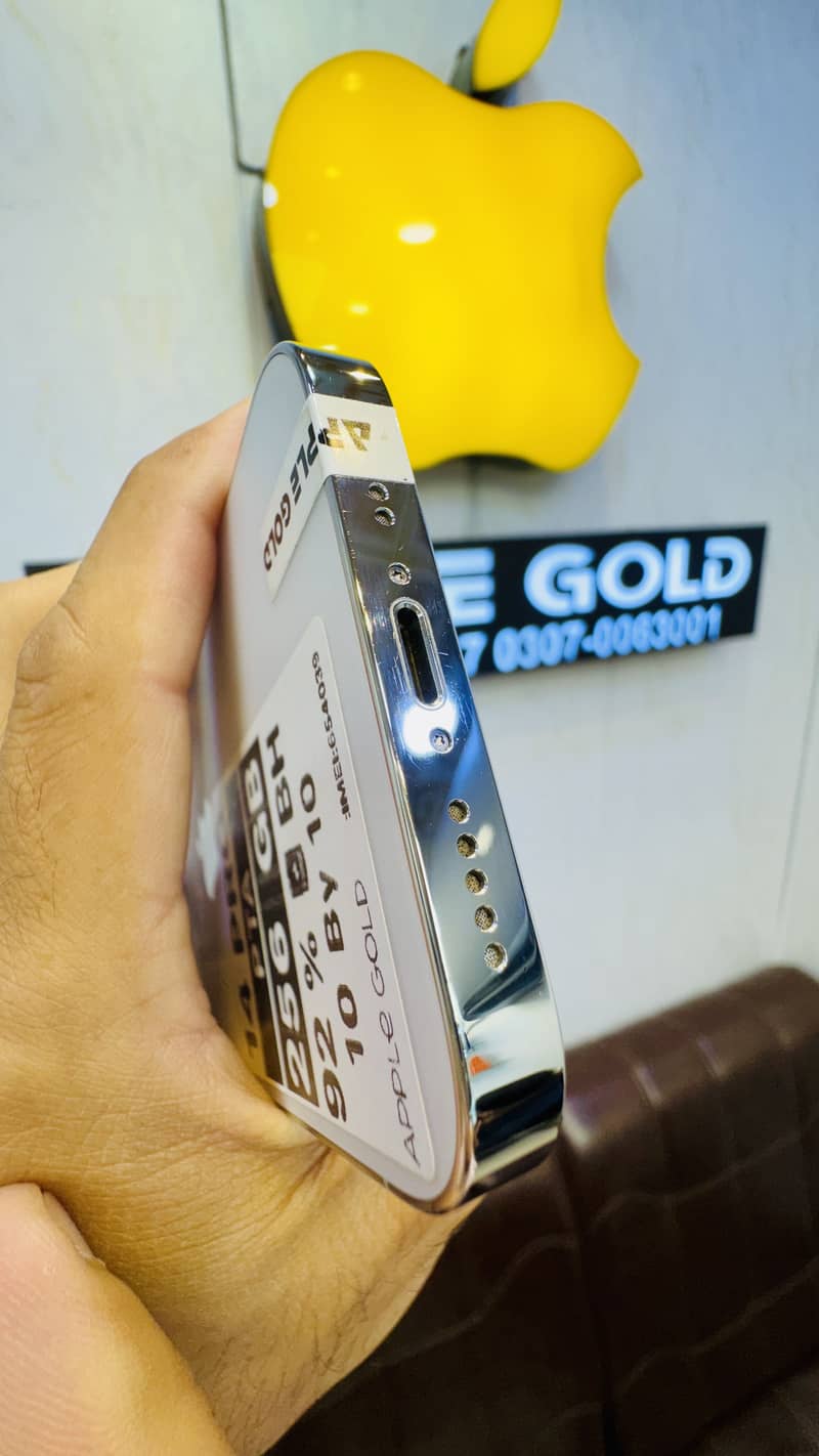 Apple iPhone 14 Pro 9