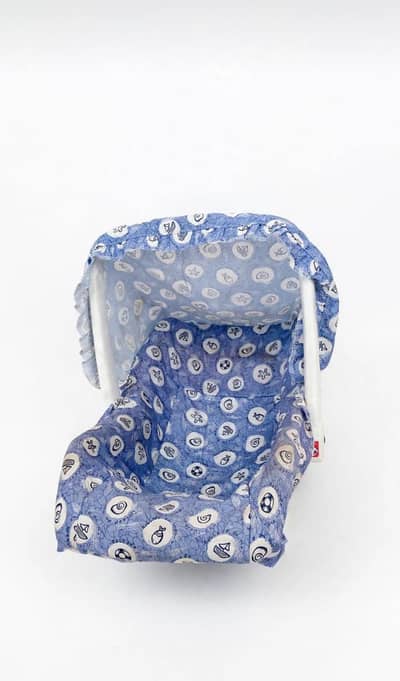 Baby Carry Cot / Carry Crib / Car Seat - Blue Fish Print