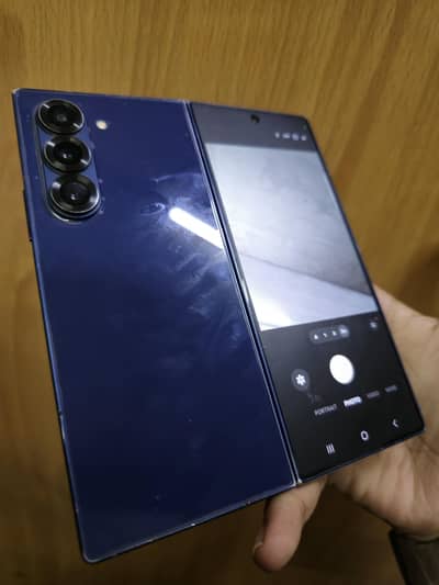 Samsung Fold 6, 12-256 GB, 2 month sim working, box, outer screen work
