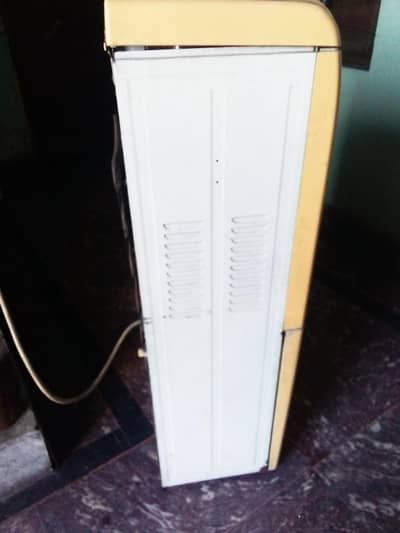 water dispenser