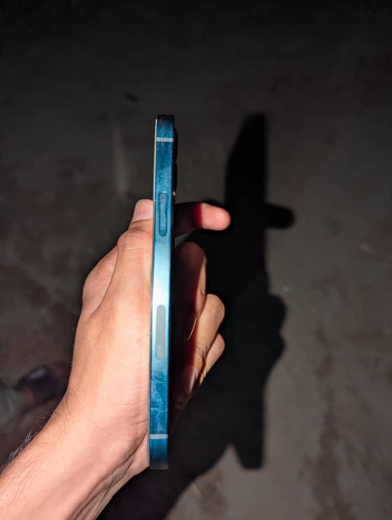 Apple iPhone 12 2