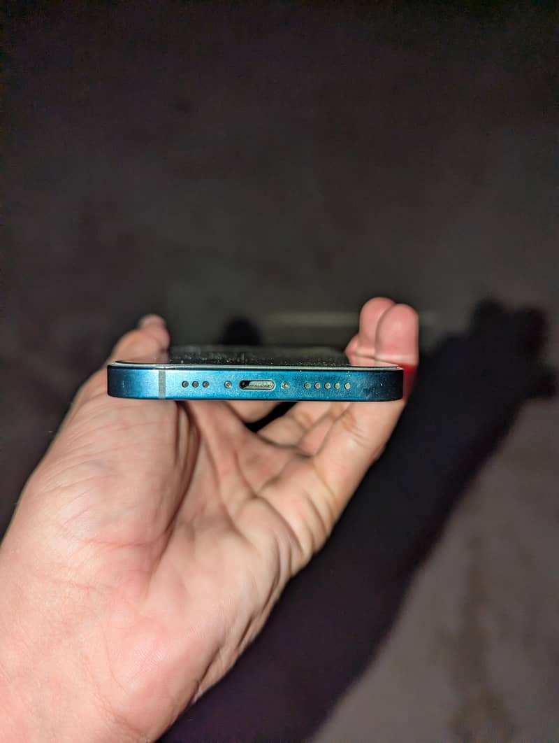 Apple iPhone 12 3