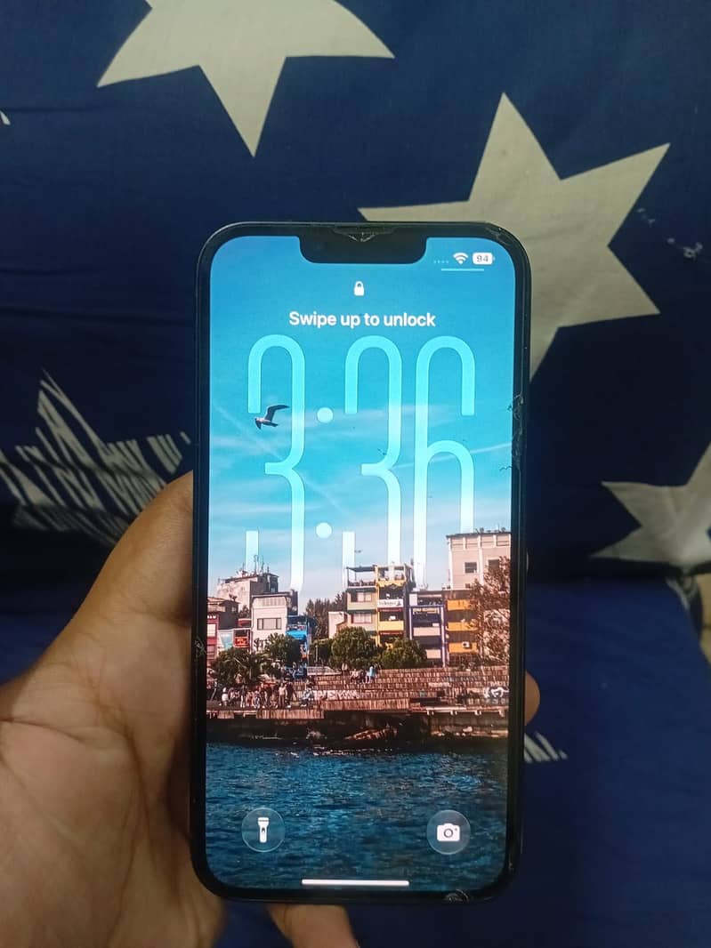 Apple iPhone 13 2