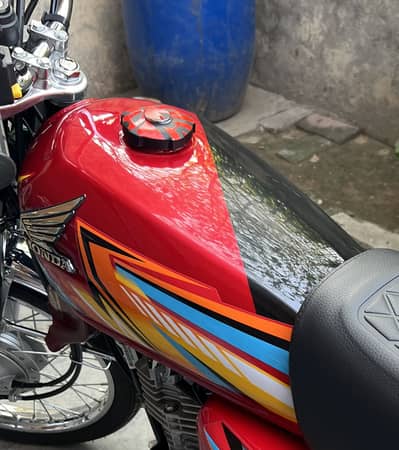 Double colour Honda 125 Fuel tank 2026 model for sale