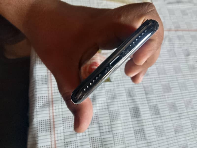 Apple iPhone X 1