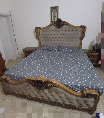 Branded bed set with dressing Table