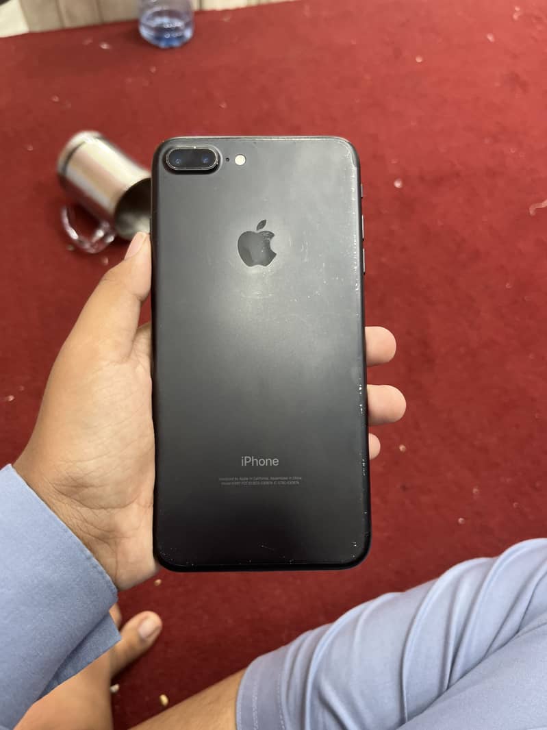 Apple iPhone 7 Plus 3