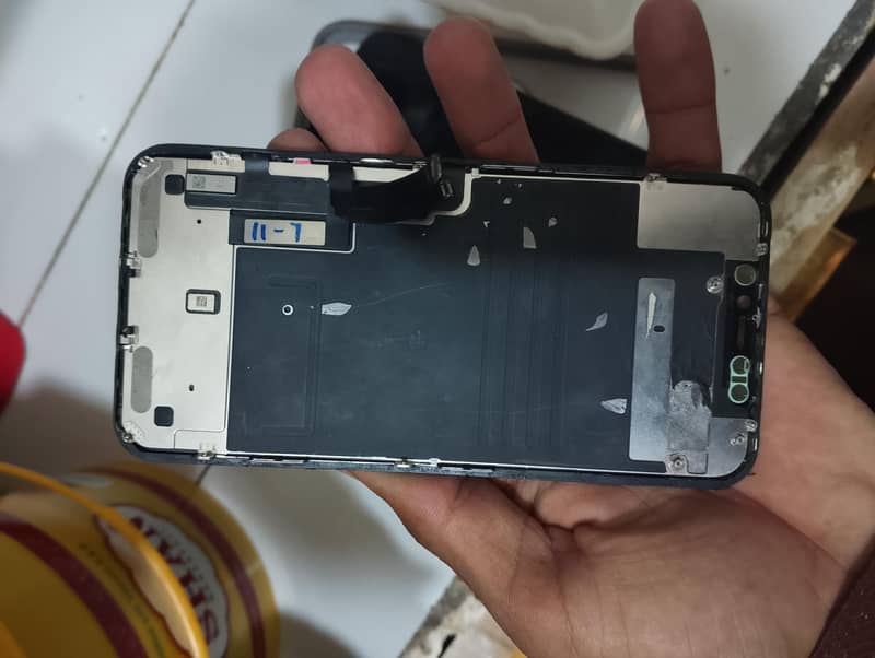 Apple iPhone 11 4