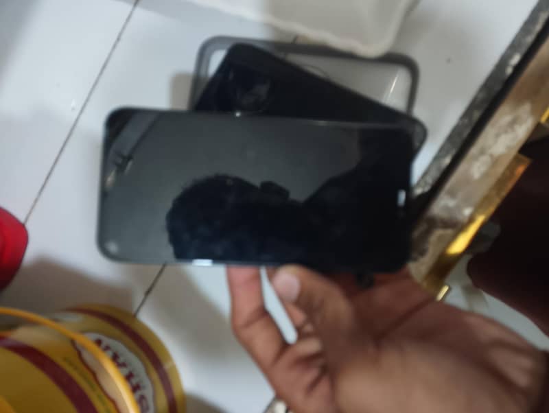 Apple iPhone 11 5