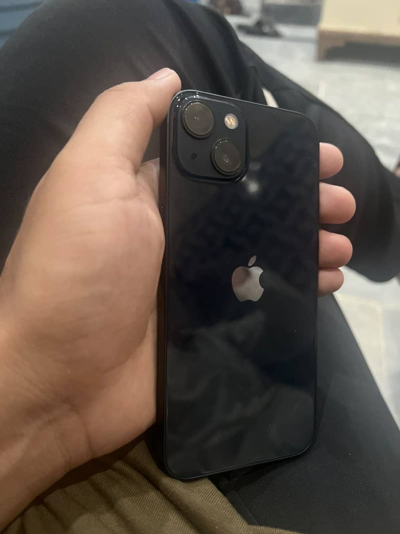 iPhone 13 0