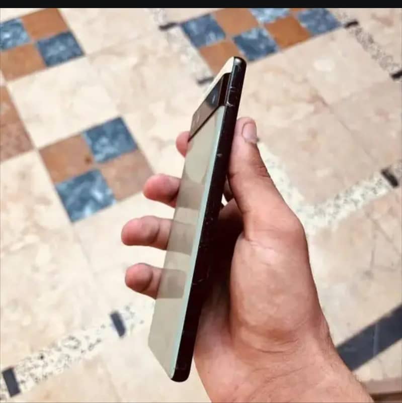 Google Pixel 6a 1