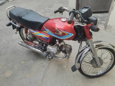 Honda 70 condition bahot achi Hai original sound
