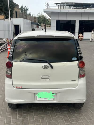 Daihatsu Mira 2011