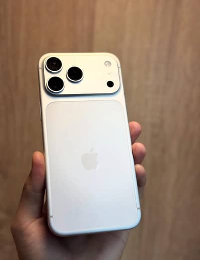 i Phone 17 Pro Max Non Pta JV LLA Brand New :