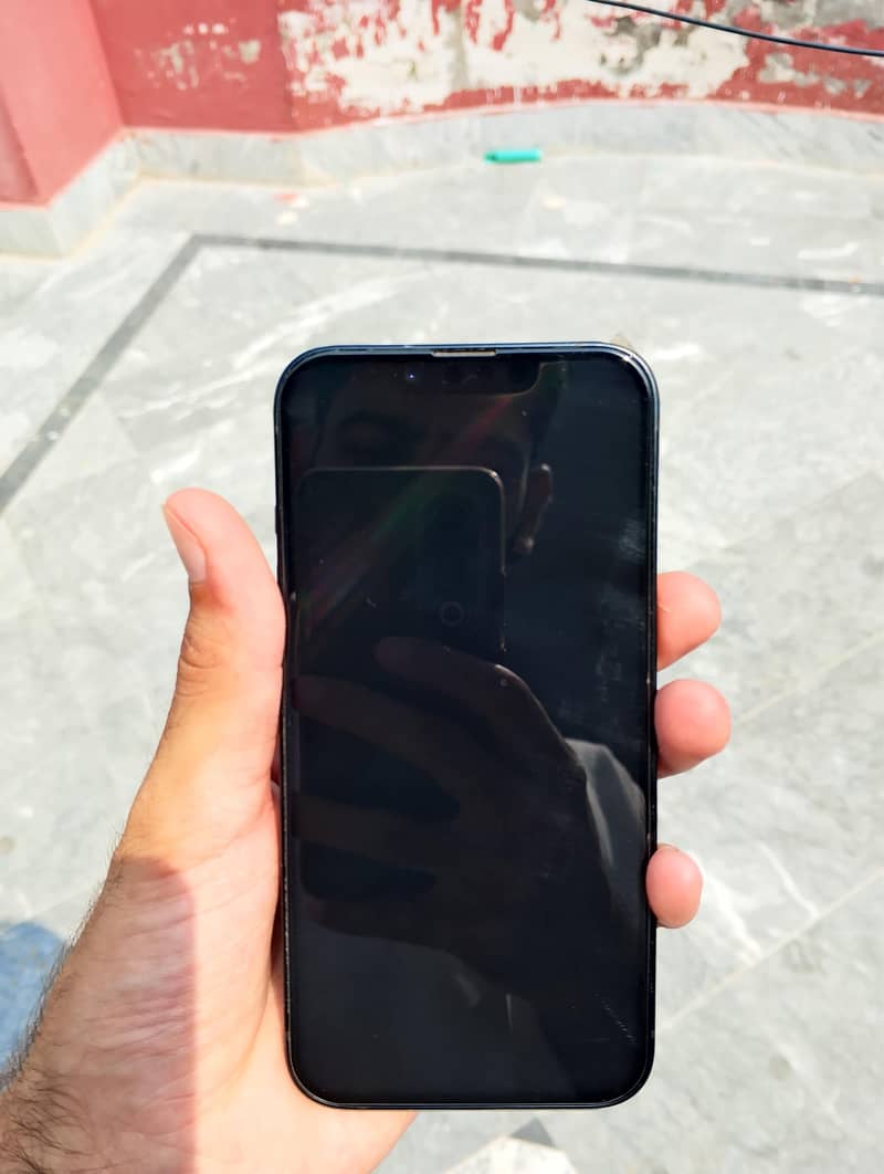 Apple iPhone 14 4