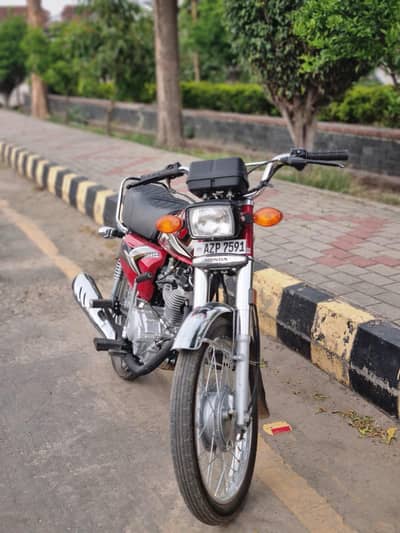 handa 125 red colour
