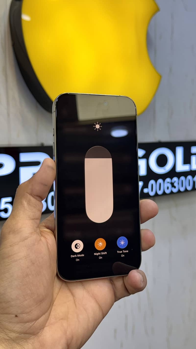 Apple iPhone 15 Pro 10