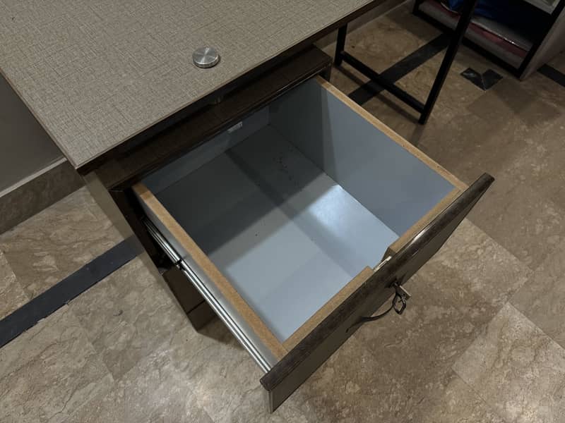 Computer Table and Study Table 3