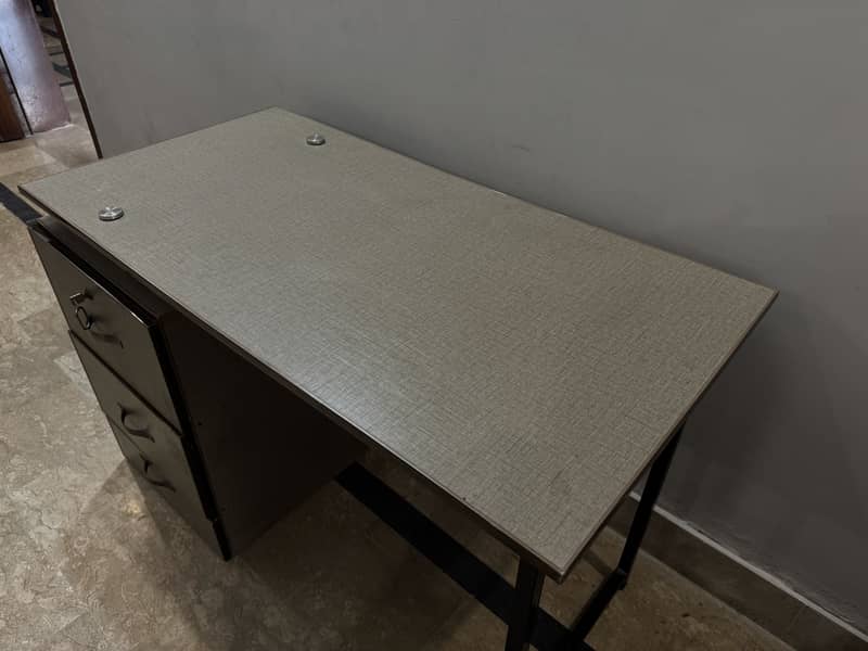 Computer Table and Study Table 4