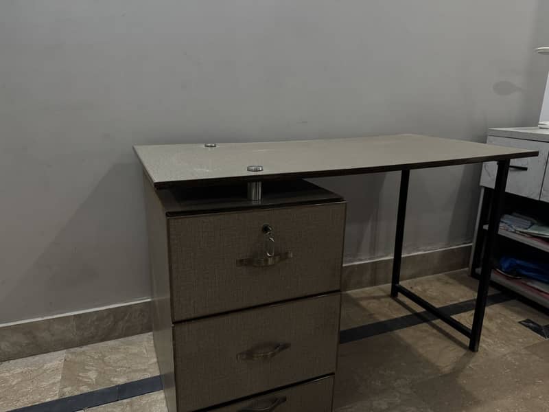 Computer Table and Study Table 6