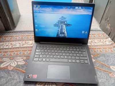 Lenovo Thinkpad 6gb Ram 256gb storage 2 gb SSD card